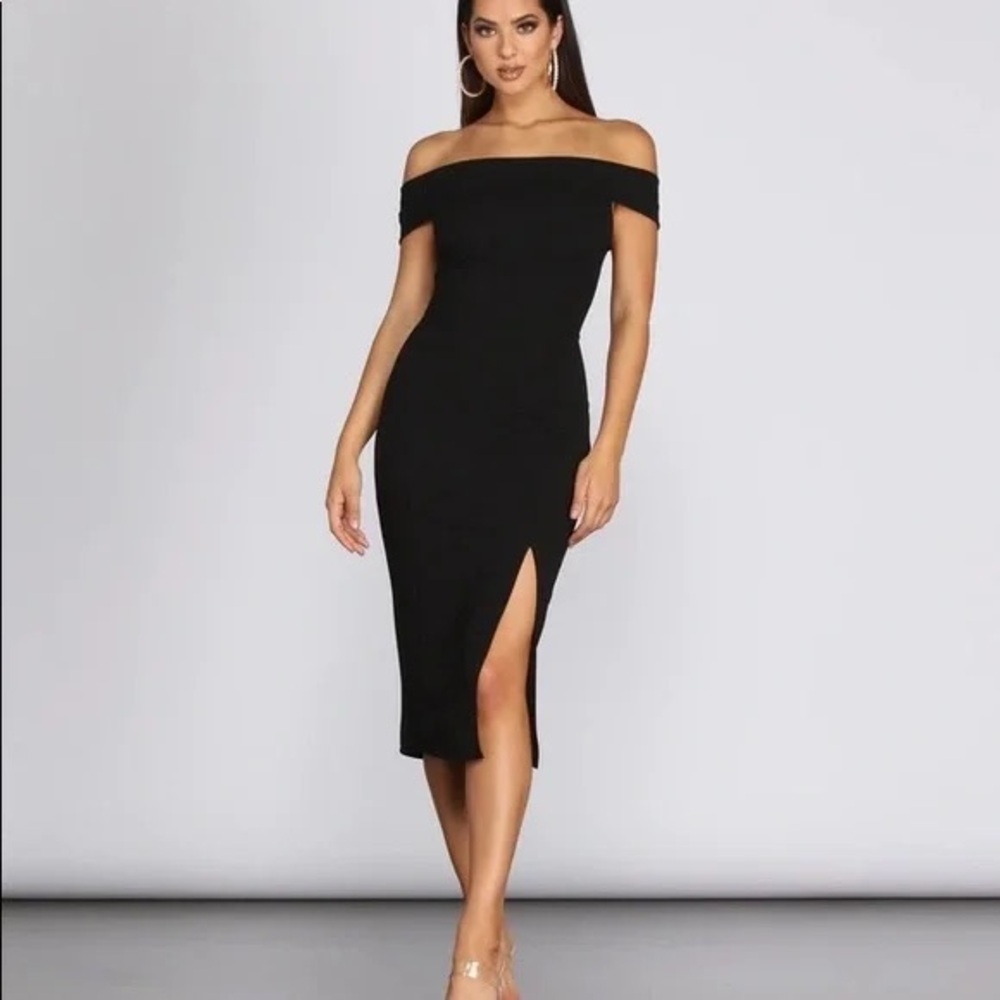 Windsor Elegant Black Off-Shoulder Dress